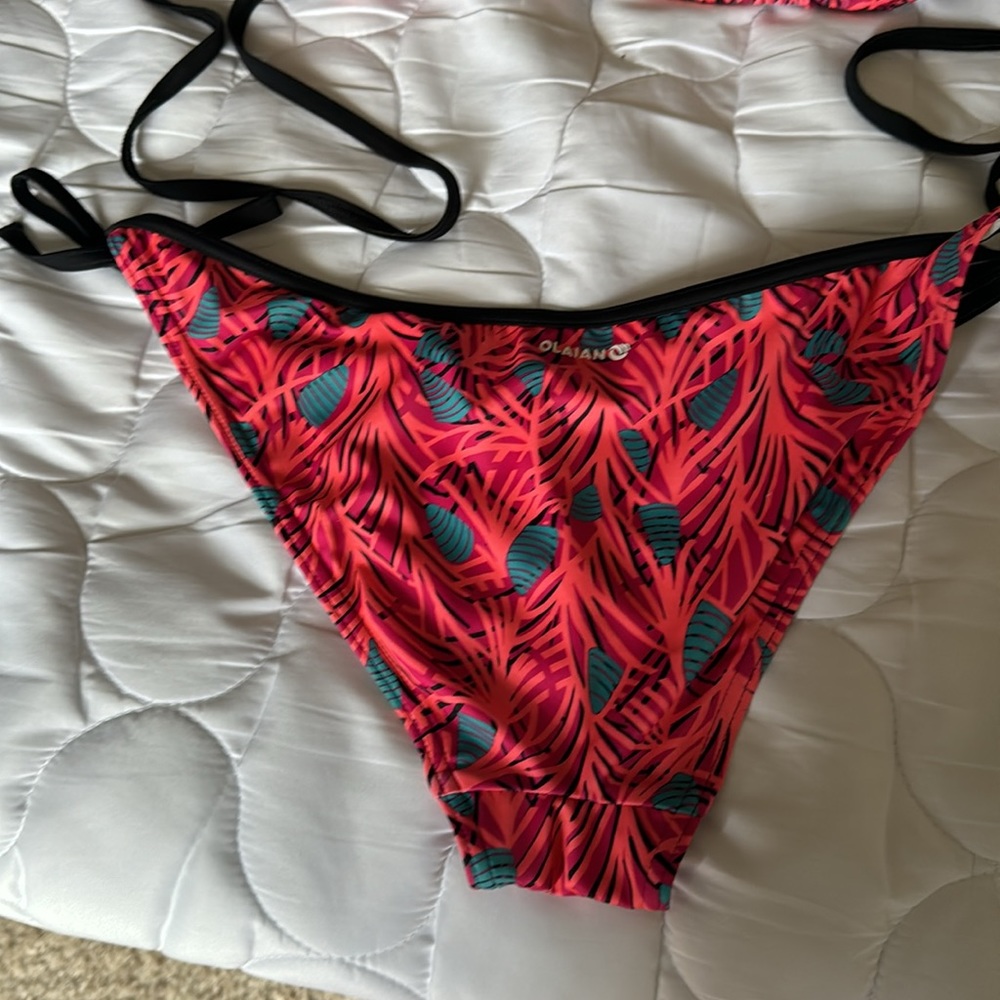 Bikini set - Picture 3 of 4